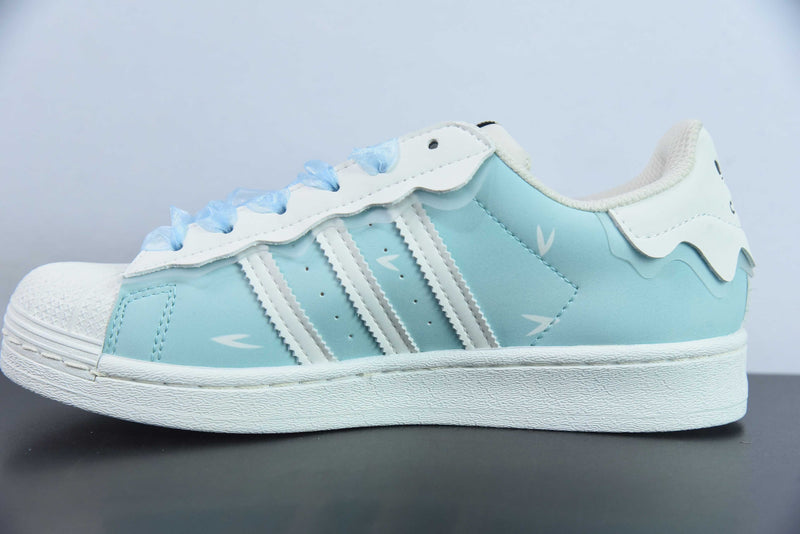 Tênis Adidas SuperStar - Feminino - Branco e Azul