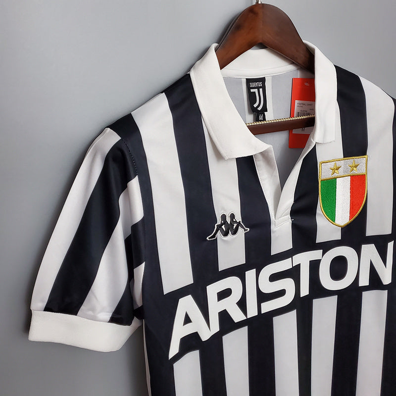 Camisa Juventus Retrô 1984/1985 Preta e Branca - Kappa